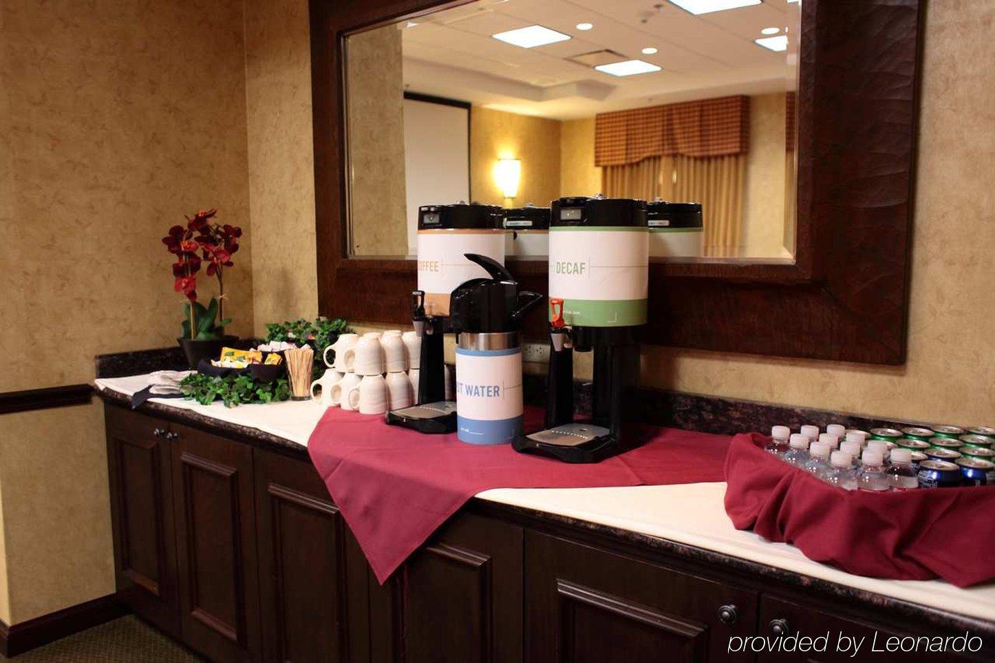 Hilton Garden Inn Denver Highlands Ranch Restaurant photo